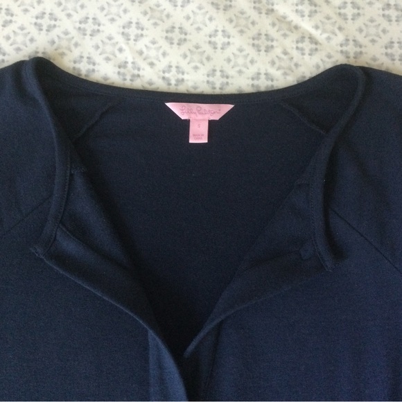 Lilly Pulitzer Navy Tunic Top Size Small - Picture 2 of 10